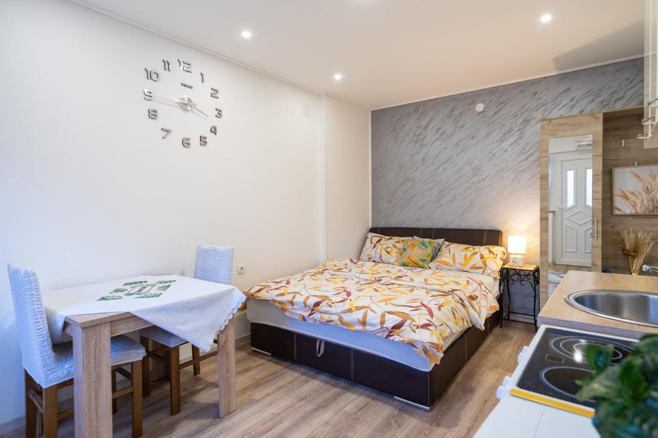 Apartments Solar 特雷比涅 外观 照片